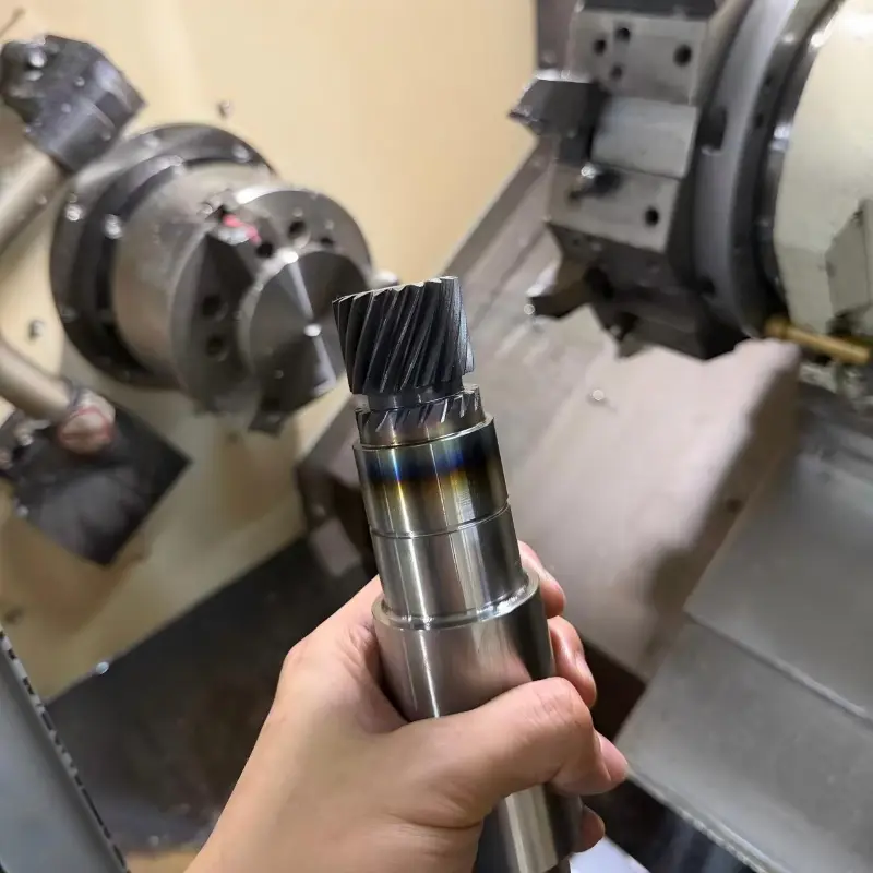 Kundenspezifische Schrägverzahnungswellenbaugruppe für industrielle Getriebesysteme